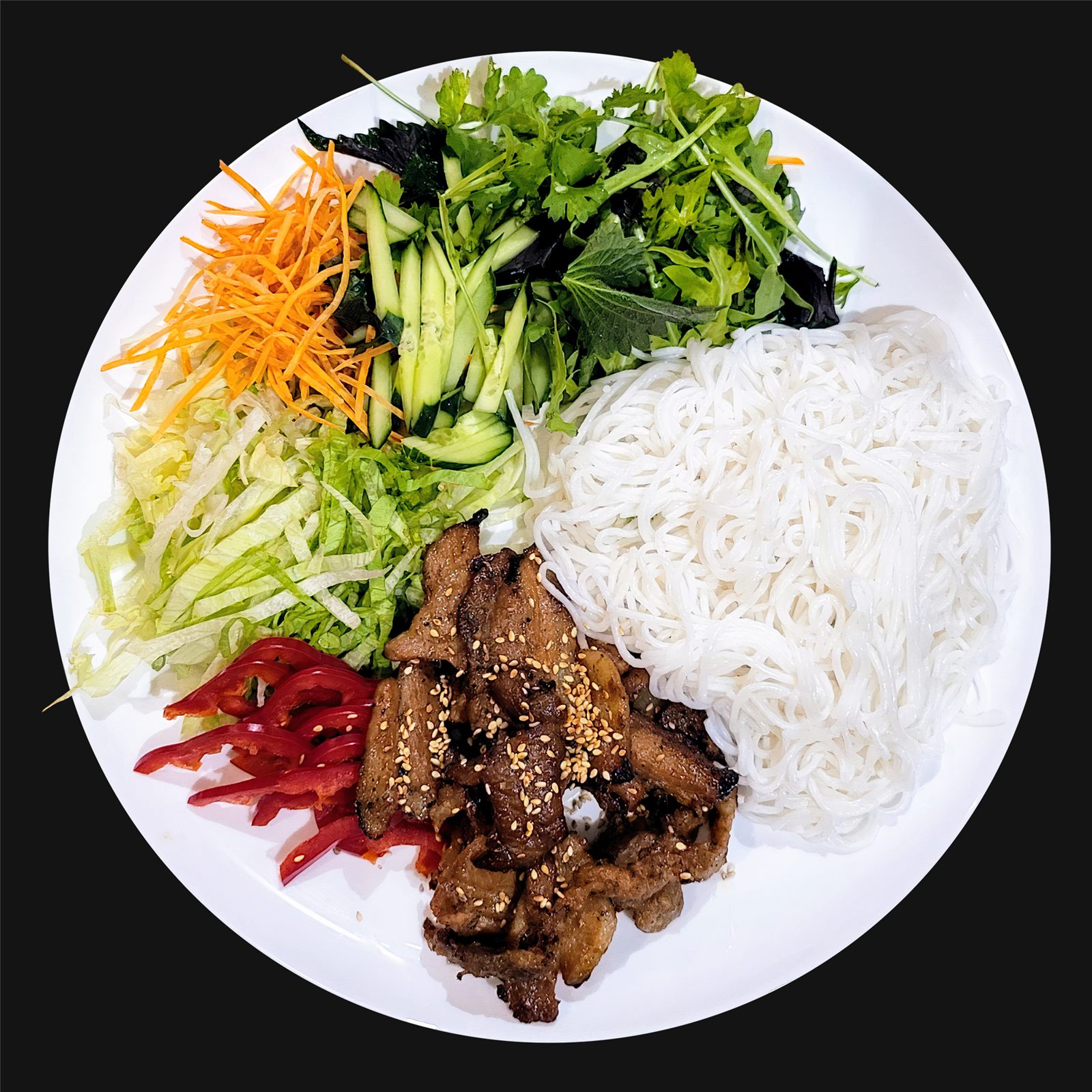 Bún chả: grilované vepřové maso s rýžovými nudlemi