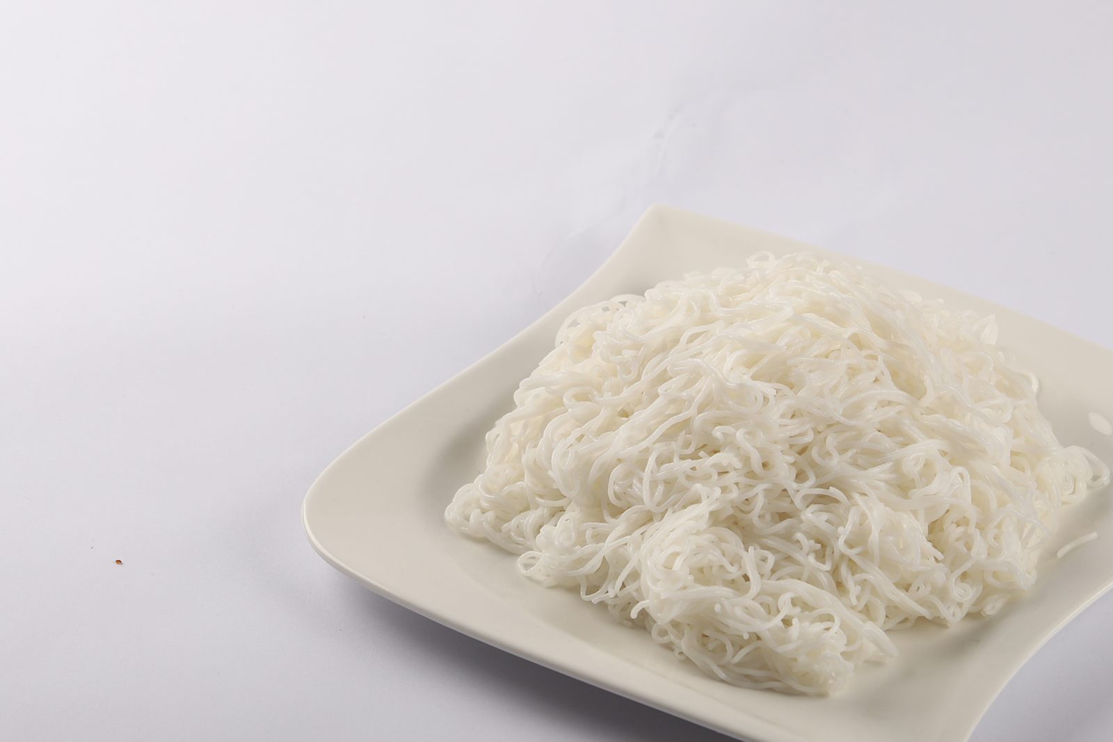 Bánh phở chuẩn bị cho bát phở